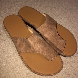 Taupe toe sandals. New never worn!